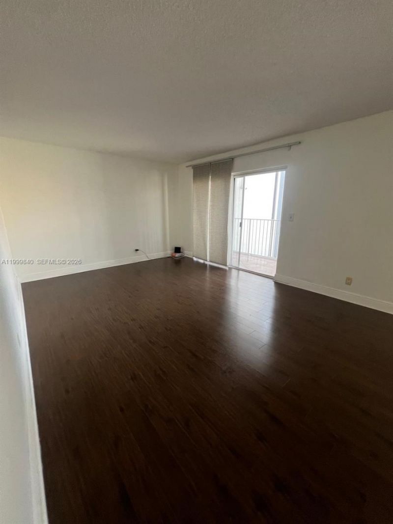 5231 Geneva Way, Unit 204, Doral, FL 33166 Photo