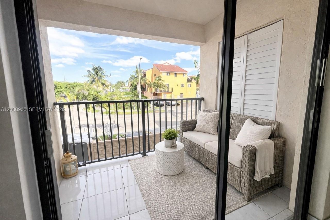 5575 W 26th Court, Unit 203, Hialeah, FL 33016 Photo