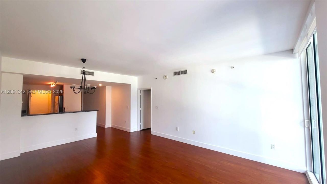 253 NE 2nd St, Unit 1004, Miami, FL 33132 Photo