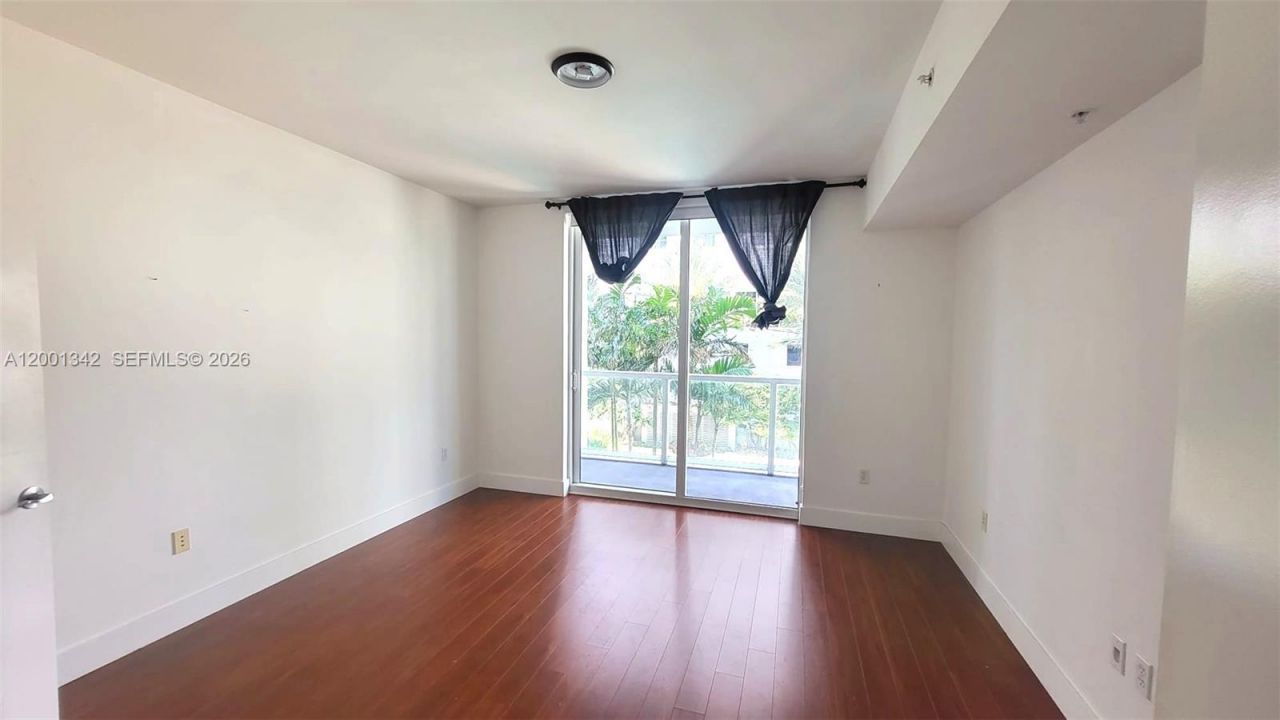 253 NE 2nd St, Unit 1004, Miami, FL 33132 Photo
