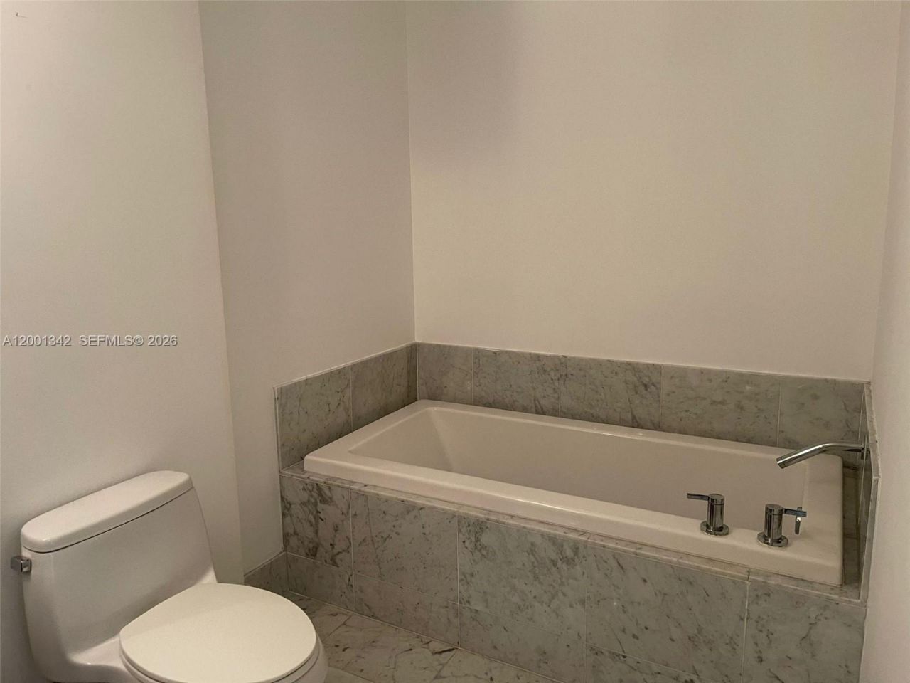 253 NE 2nd St, Unit 1004, Miami, FL 33132 Photo