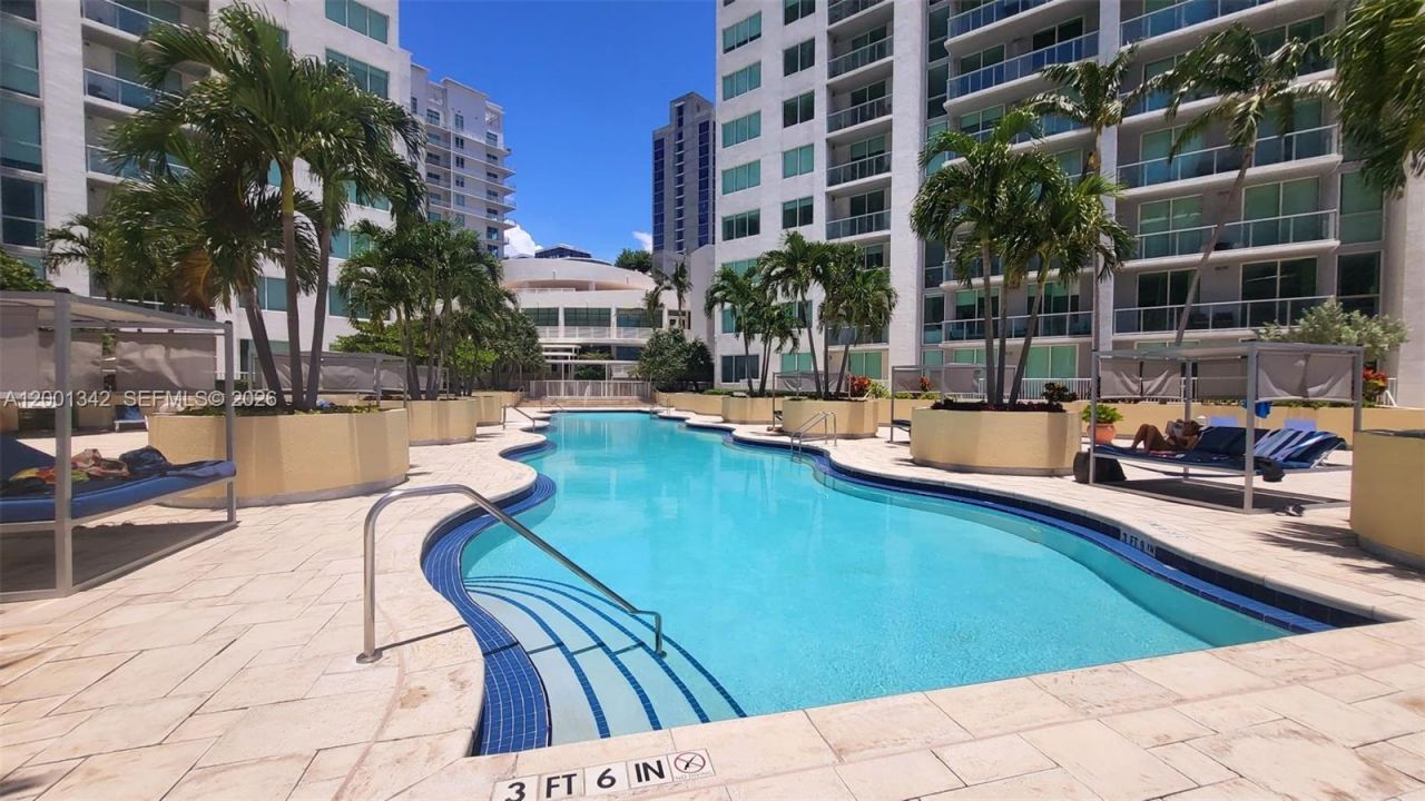 253 NE 2nd St, Unit 1004, Miami, FL 33132 Photo