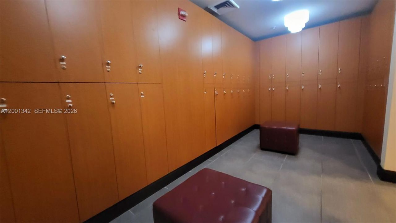 253 NE 2nd St, Unit 1004, Miami, FL 33132 Photo
