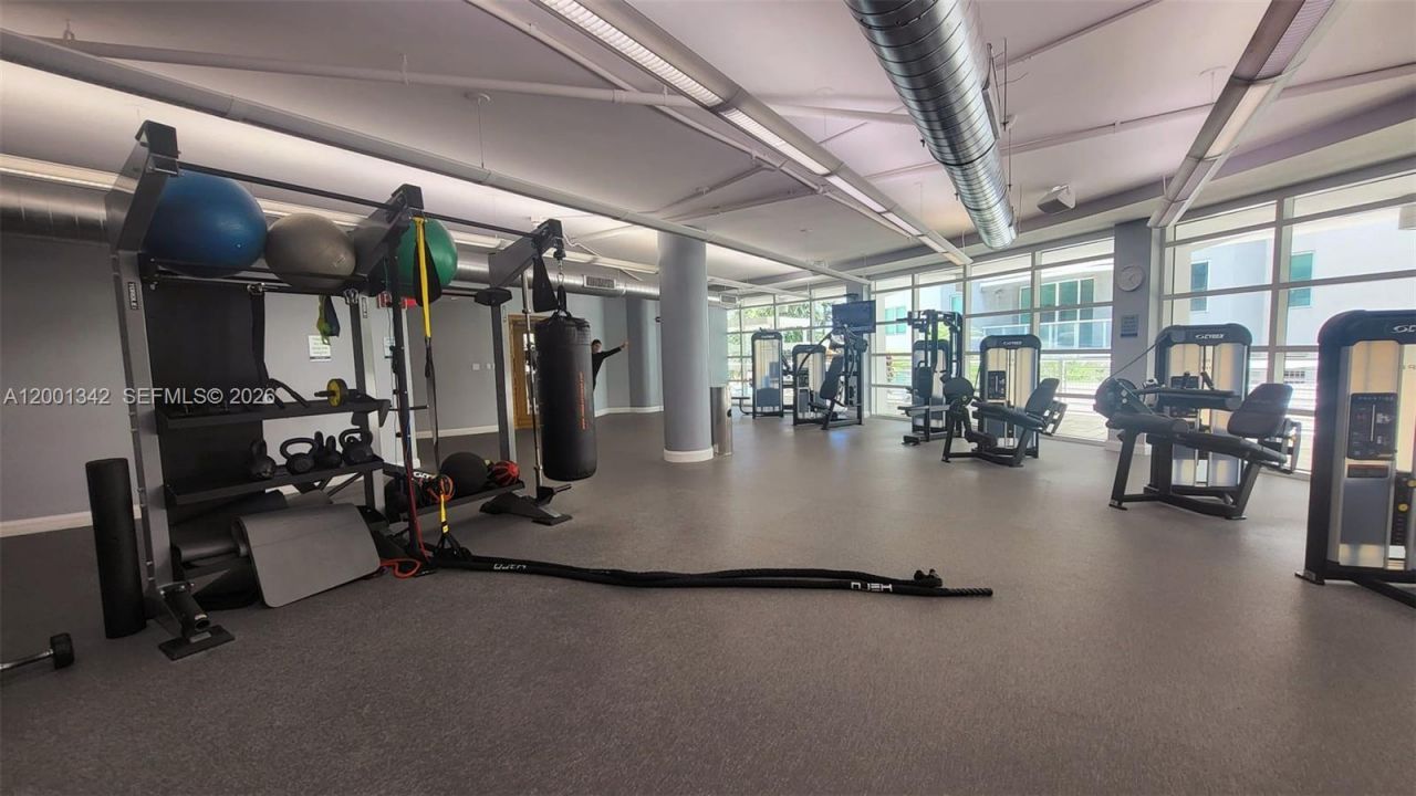 253 NE 2nd St, Unit 1004, Miami, FL 33132 Photo
