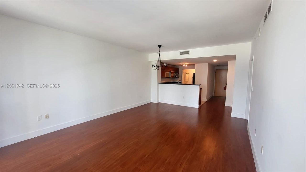 253 NE 2nd St, Unit 1004, Miami, FL 33132 Photo