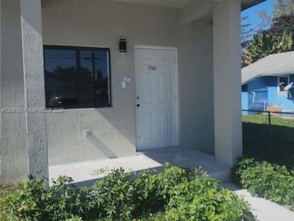 7738 NW 15 Ave , Miami, FL 33147