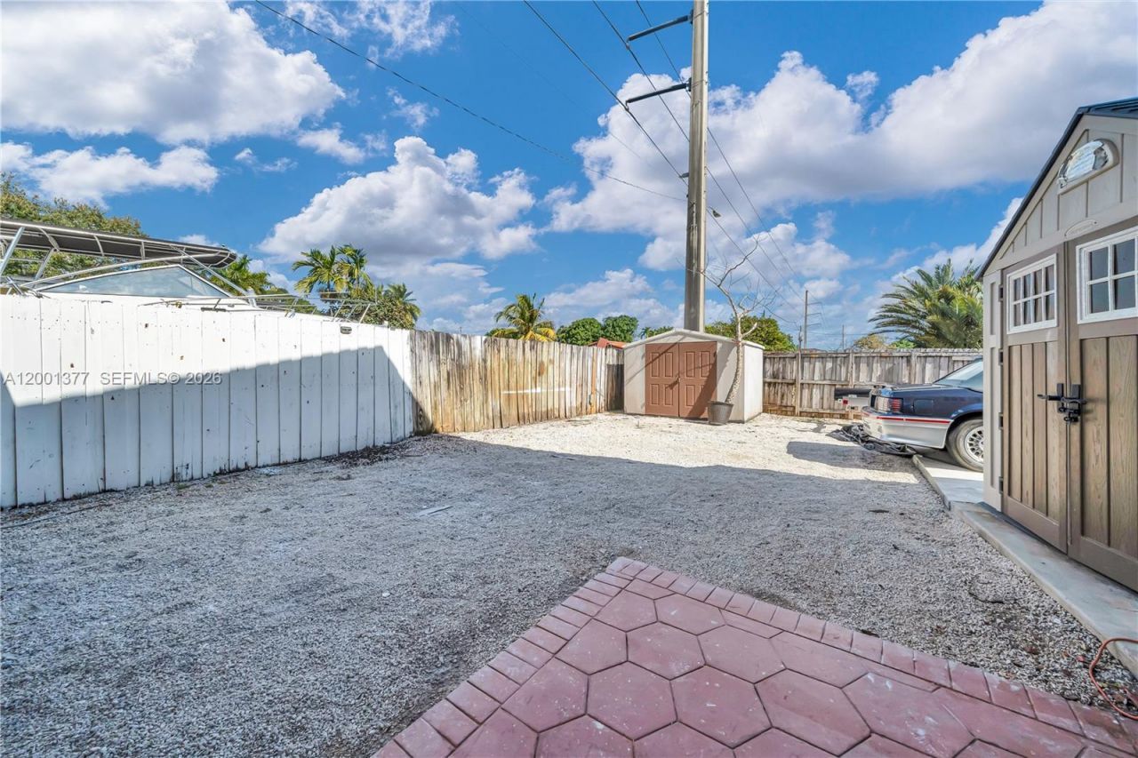 8241 SW 12th Ter , Miami, FL 33144 Photo