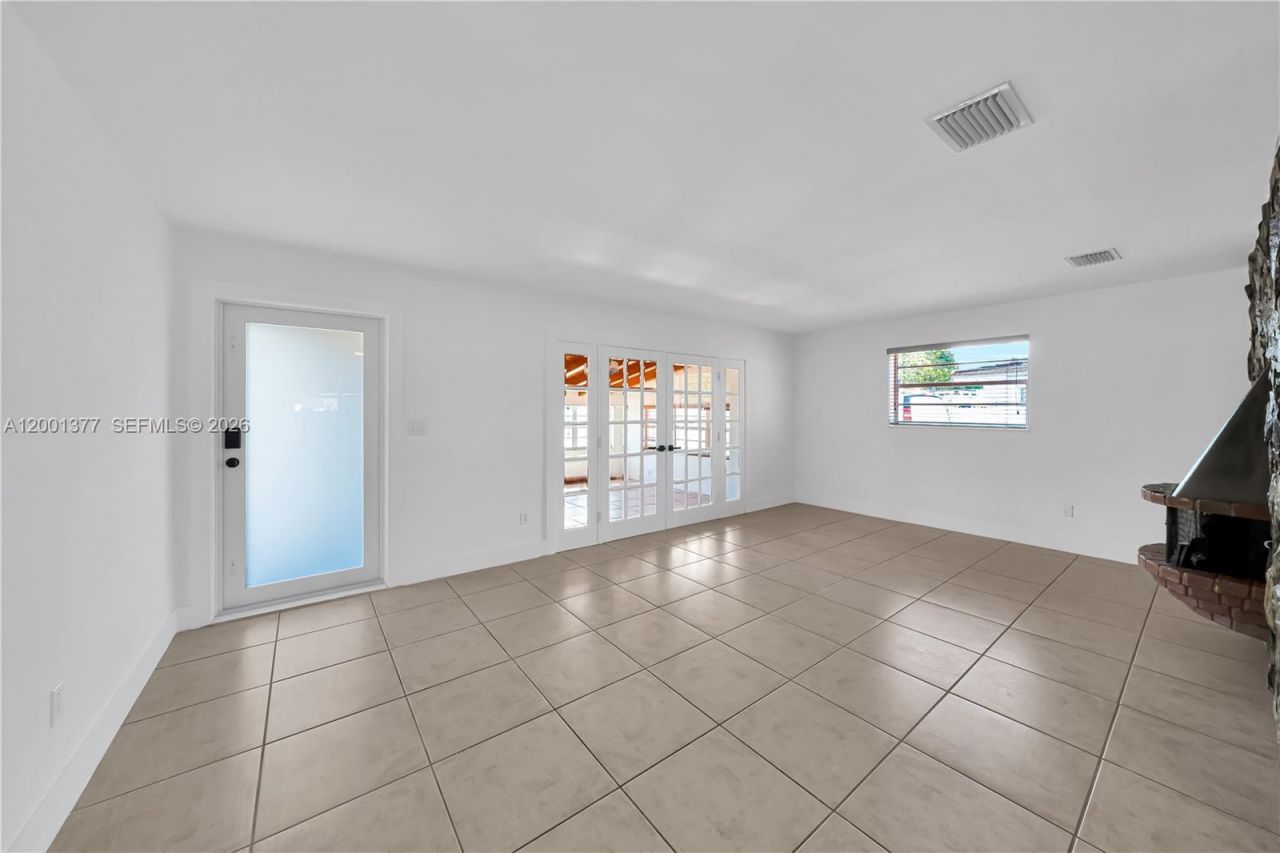 8241 SW 12th Ter, Miami, FL 33144 Photo