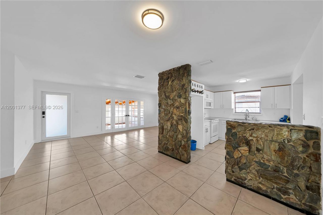 8241 SW 12th Ter, Miami, FL 33144 Photo