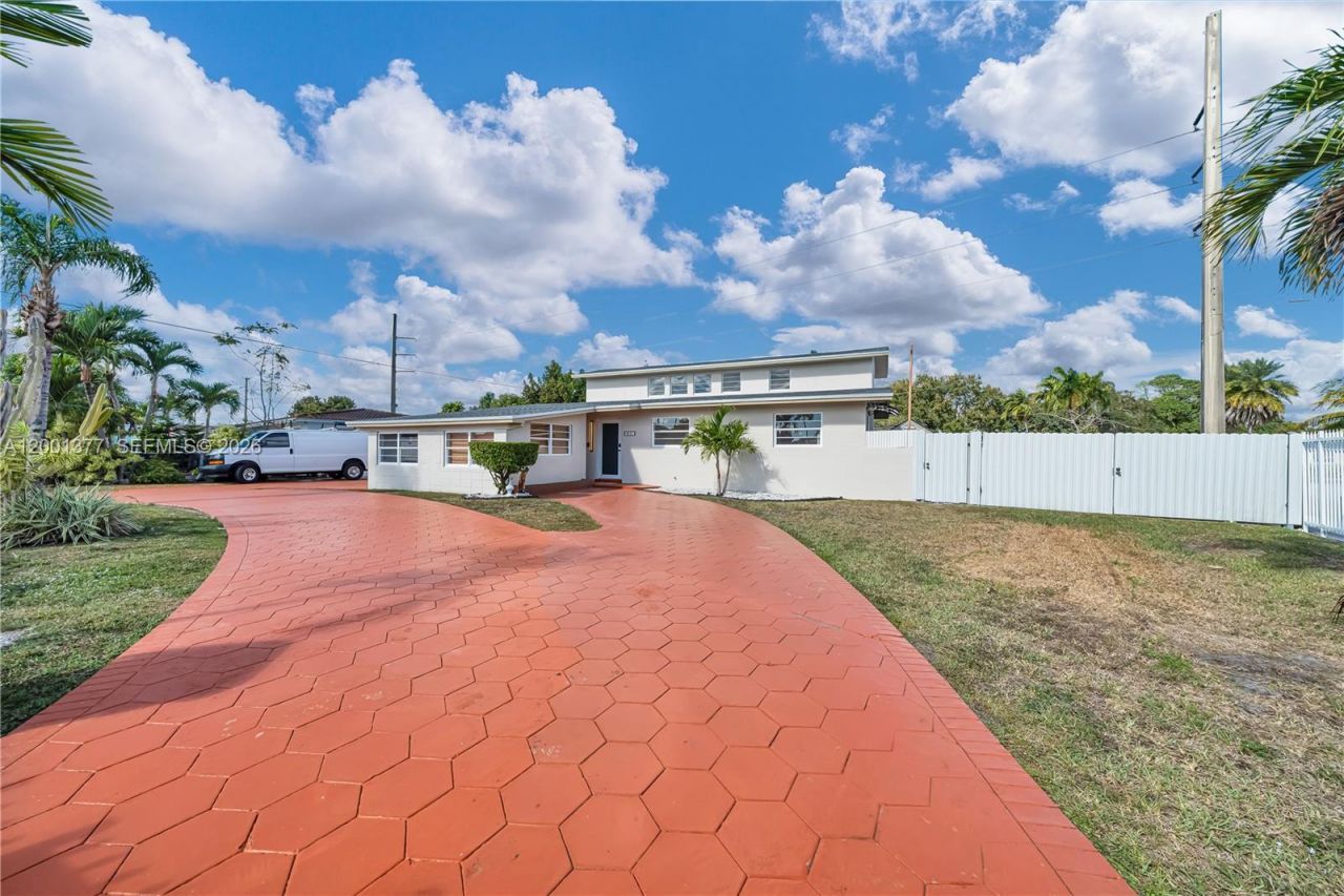 8241 SW 12th Ter , Miami, FL 33144 Photo