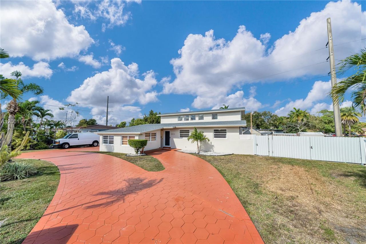 8241 SW 12th Ter , Miami, FL 33144 Photo