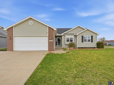 13450 Highlander Place , Waverly, NE 68462