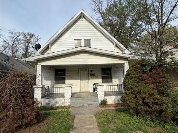 560 Highland Avenue, Alton, IL 62002