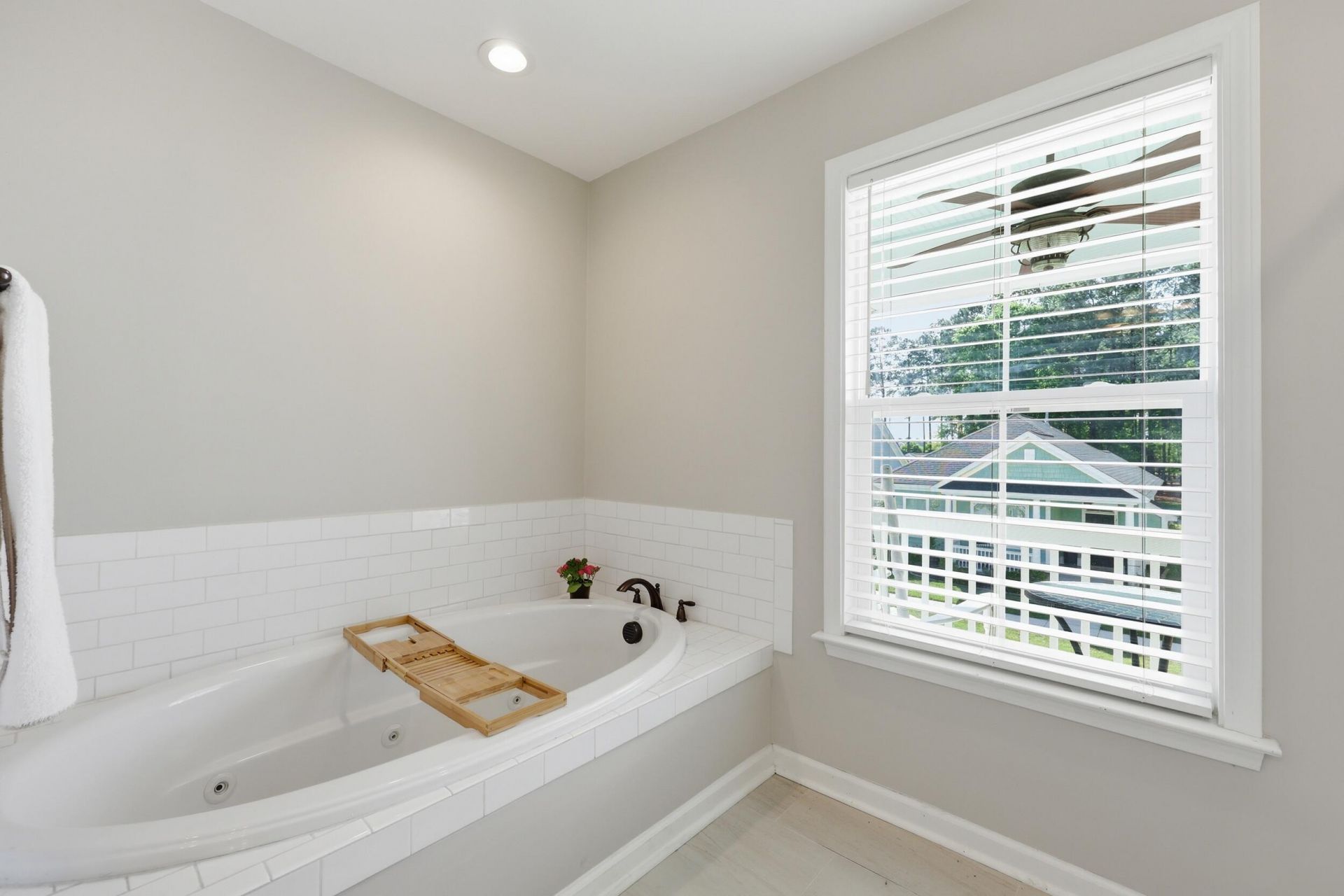 122 Angelica Avenue Photo 19