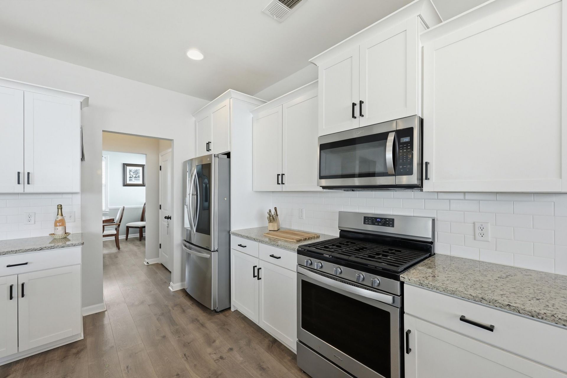 122 Angelica Avenue Photo 4