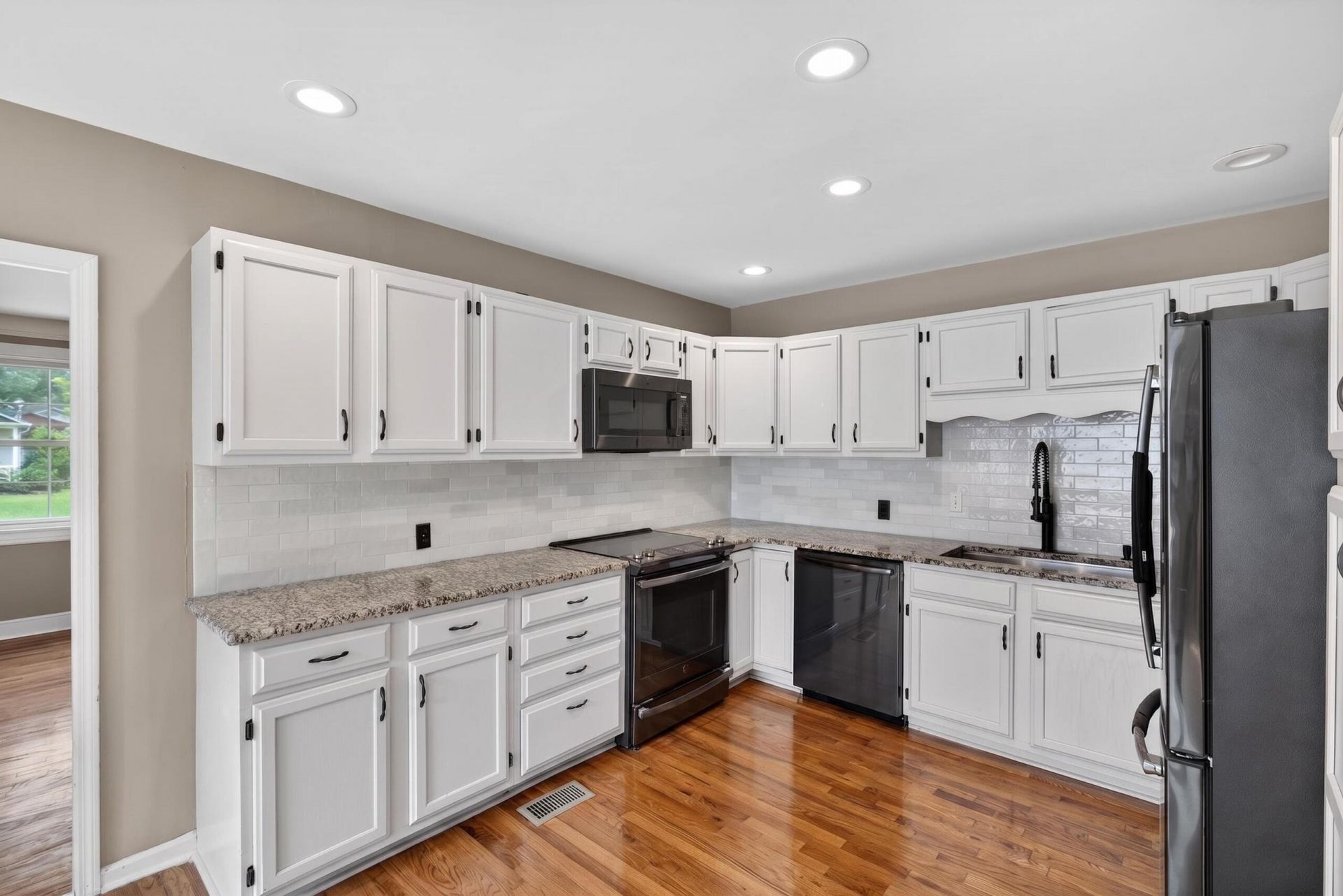 4512 Overbrook Avenue Photo 11