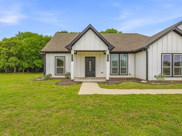 6106 Moose Drive, Granbury, TX 76048