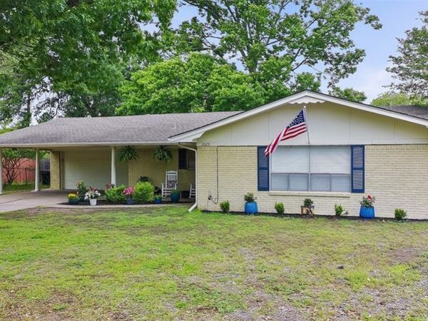 2025 W Belclaire Circle, Corsicana, TX 75110