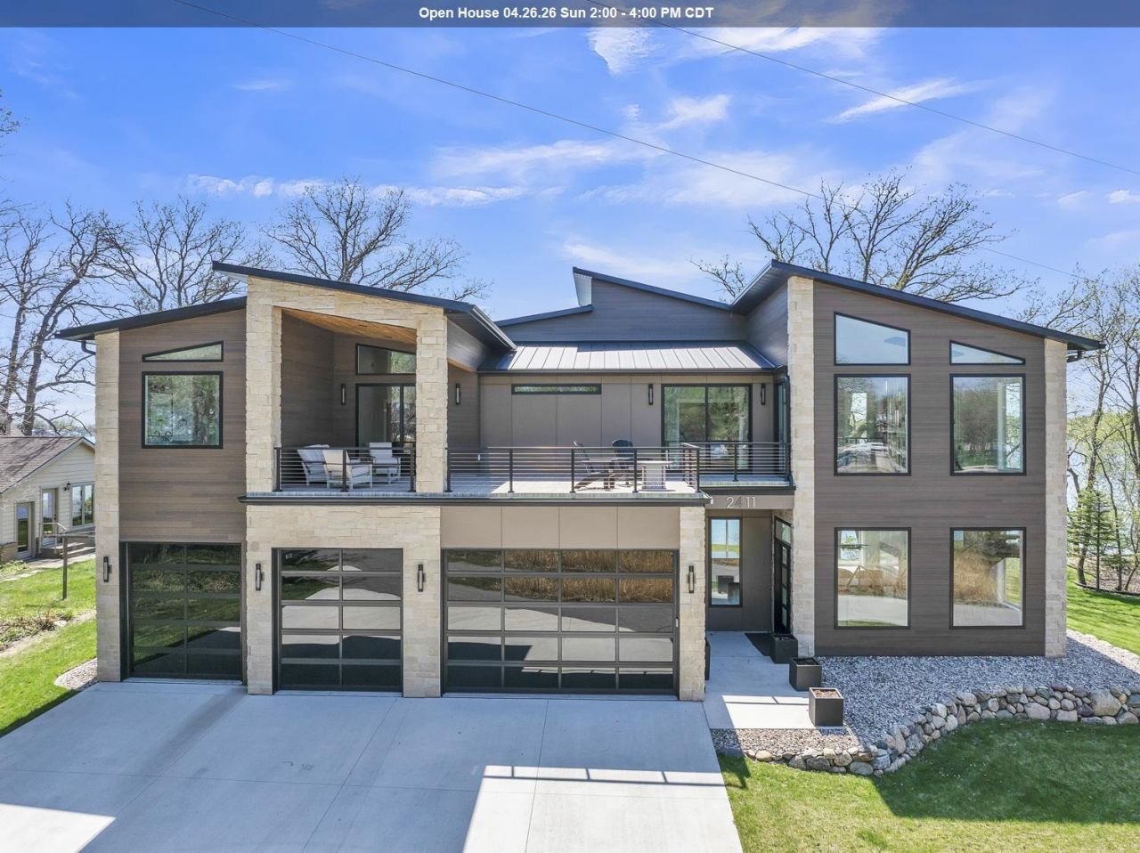 2411 Lakeshore Drive Wahpeton, IA 51351