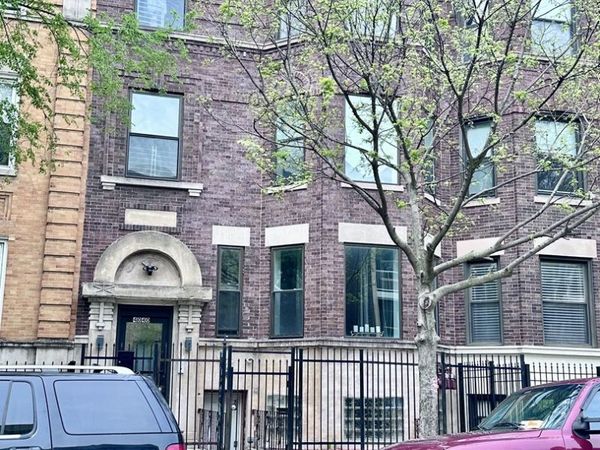 4040 S Calumet Avenue, Chicago, IL 60653