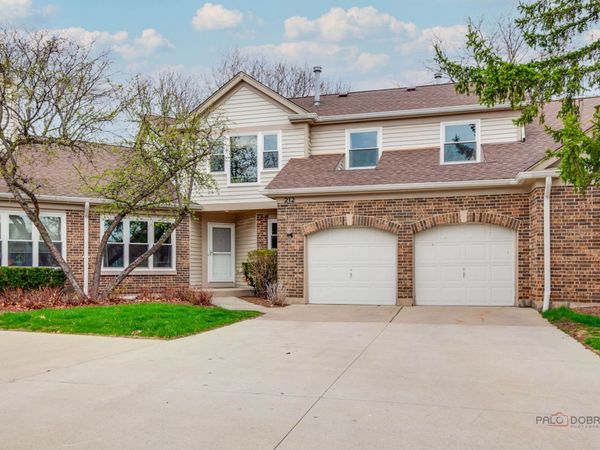 212 Willow Parkway , Buffalo Grove, IL 60089
