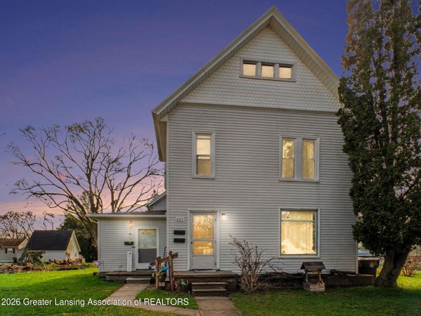 207 S Traver Street, St. Johns, MI 48879