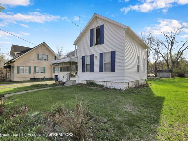 1108 N Blackstone Street, Jackson, MI 49202