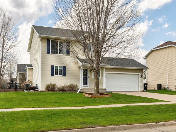 470 SE Cardinal Lane , Waukee, IA 50263