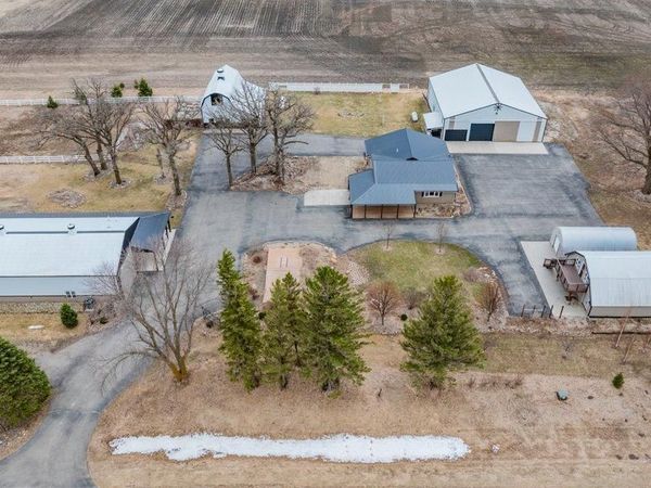 90917 240th Street, Austin, MN 55912