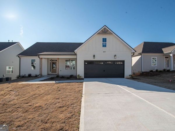 69 Oakhurst Trail, Sharpsburg, GA 30277