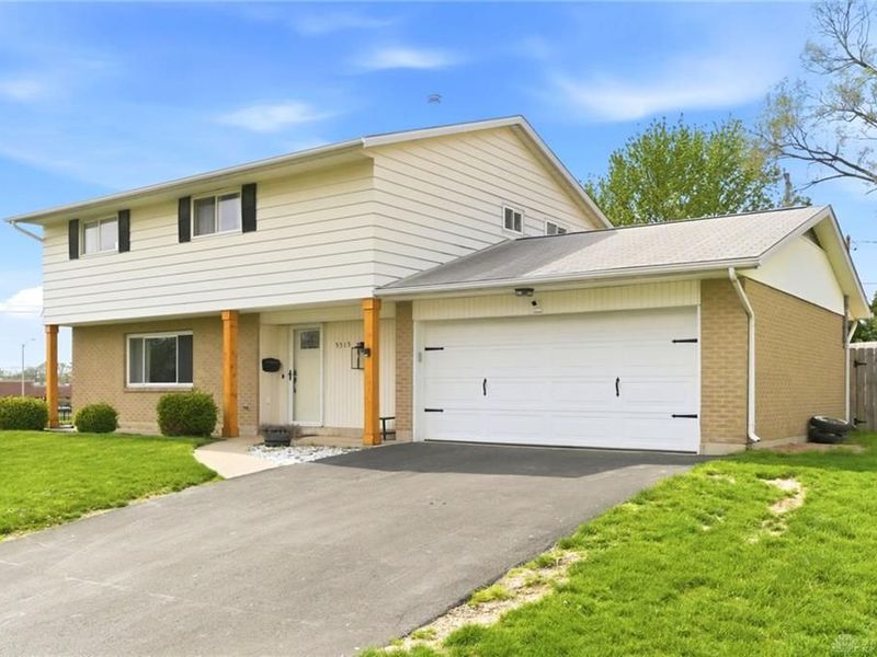 5515 Clagston Court, Huber Heights, OH 45424 Photo 2