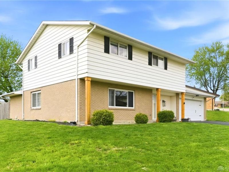 5515 Clagston Court, Huber Heights, OH 45424 Photo 3