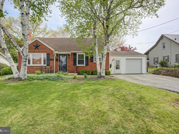 374 GLEN STREET, CHAMBERSBURG, PA 17201