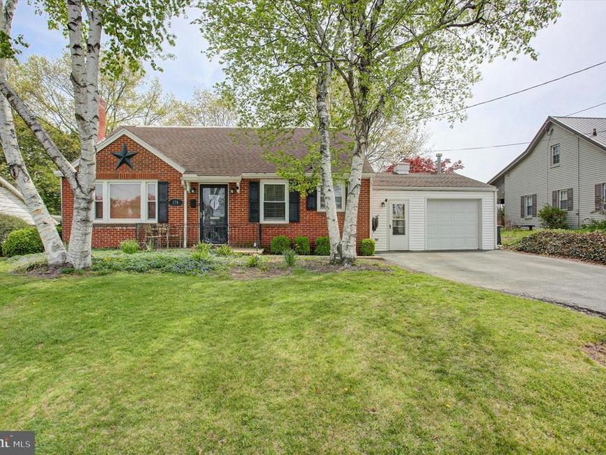 374 Glen Street, Chambersburg, PA 17201 Main Photo