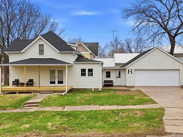 600 3rd St, Wellman, IA 52356