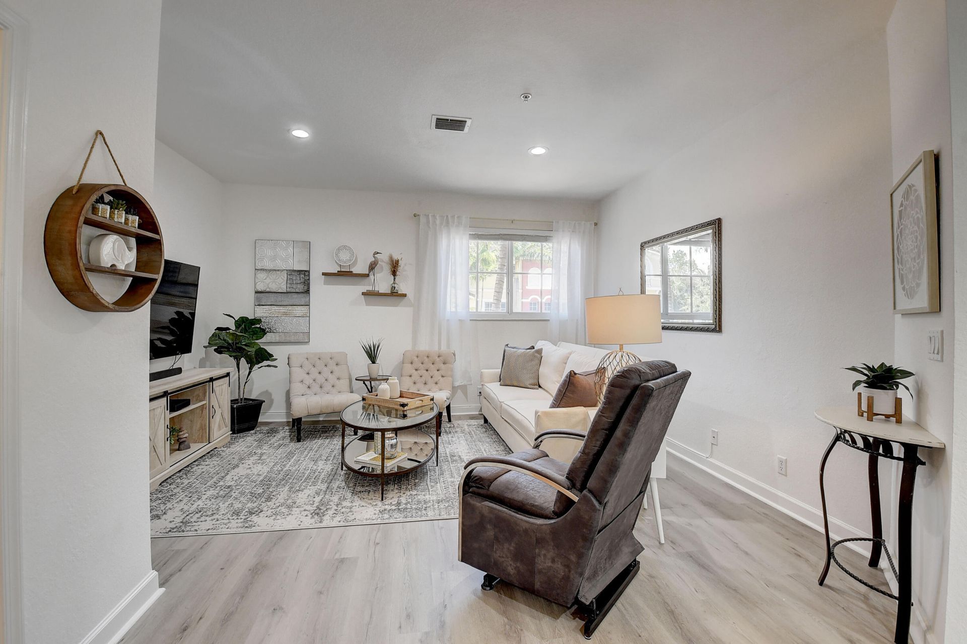 525 Bayfront Drive, Boynton Beach, FL 33435 Photo