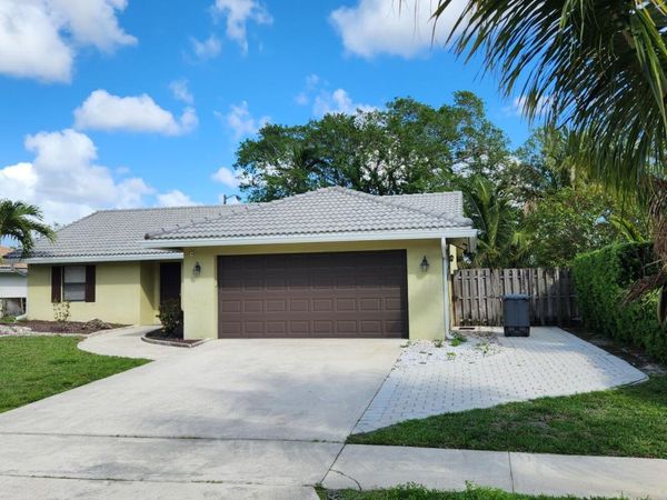 21324 Chinaberry Drive, Boca Raton, FL 33428