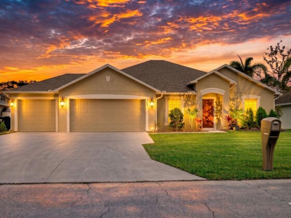 249 SE Whitmore Drive, Port St. Lucie, FL 34984