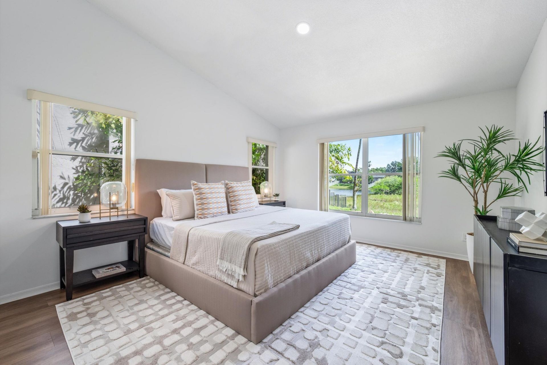 18219 SW 3rd Street, Pembroke Pines, FL 33029 Photo