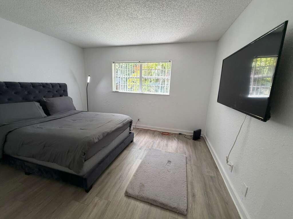 4869 NW 9th Drive, Unit 4869, Plantation, FL 33317 Photo