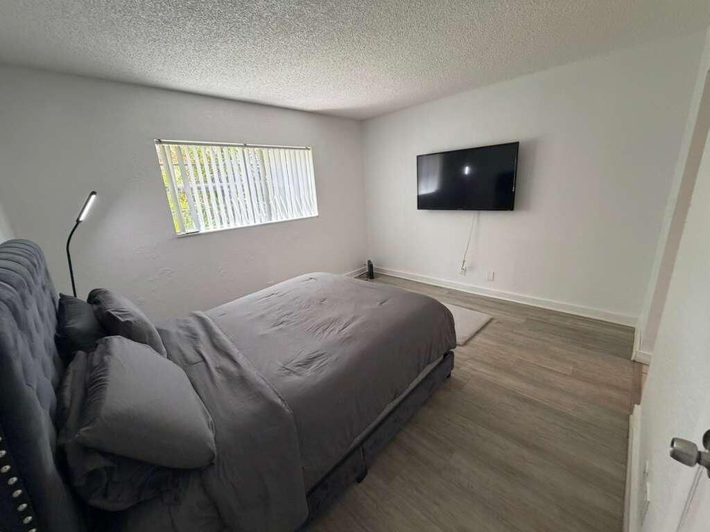 4869 NW 9th Drive, Unit 4869, Plantation, FL 33317 Photo