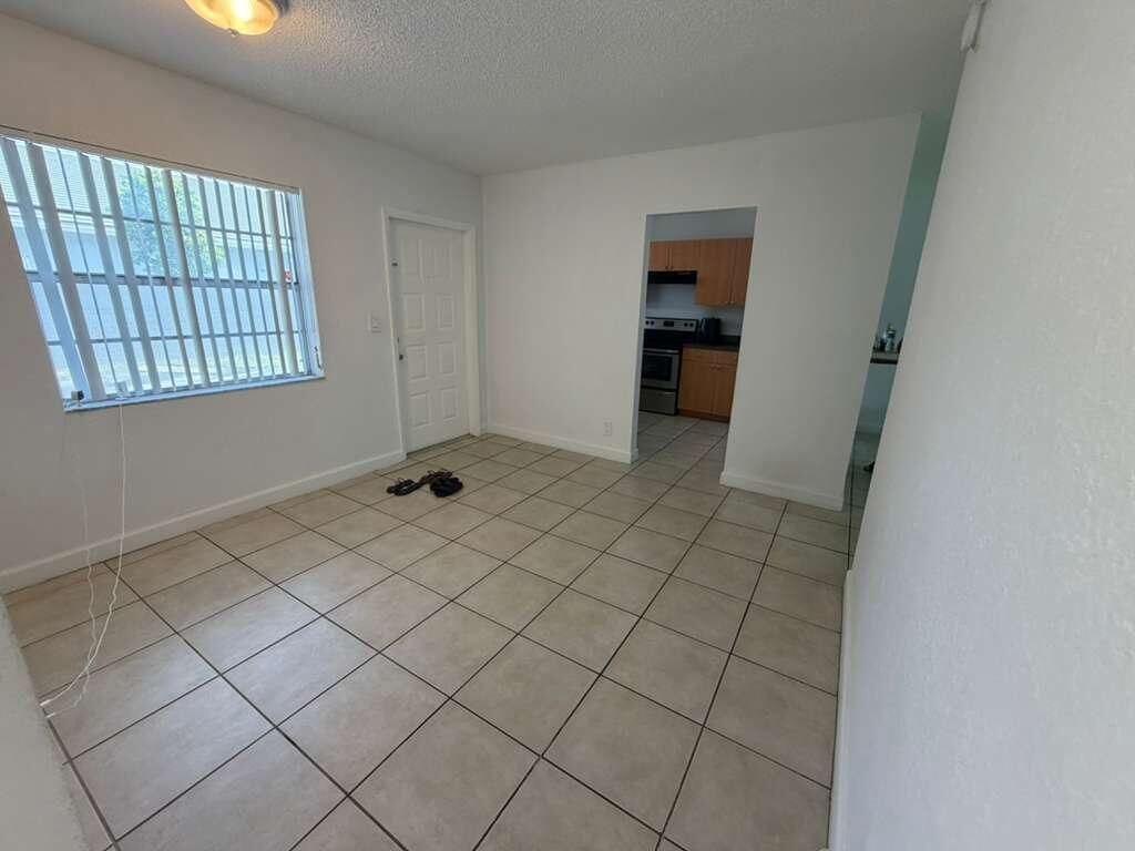 4869 NW 9th Drive, Unit 4869, Plantation, FL 33317 Photo