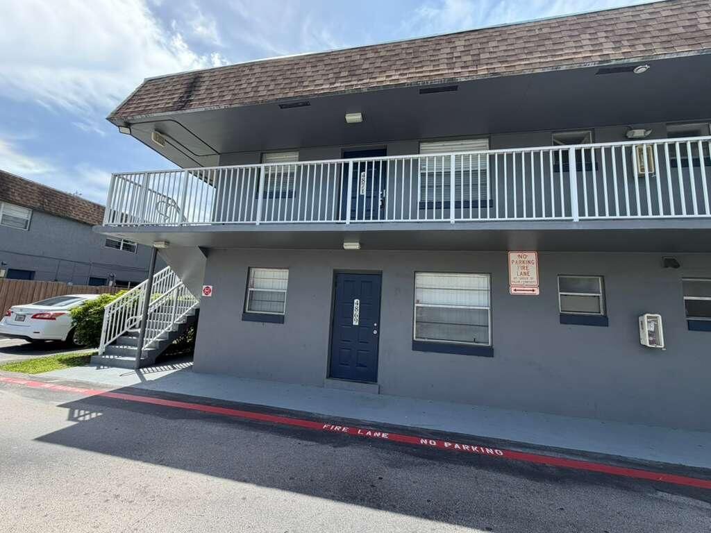 4869 NW 9th Drive, Unit 4869, Plantation, FL 33317 Photo