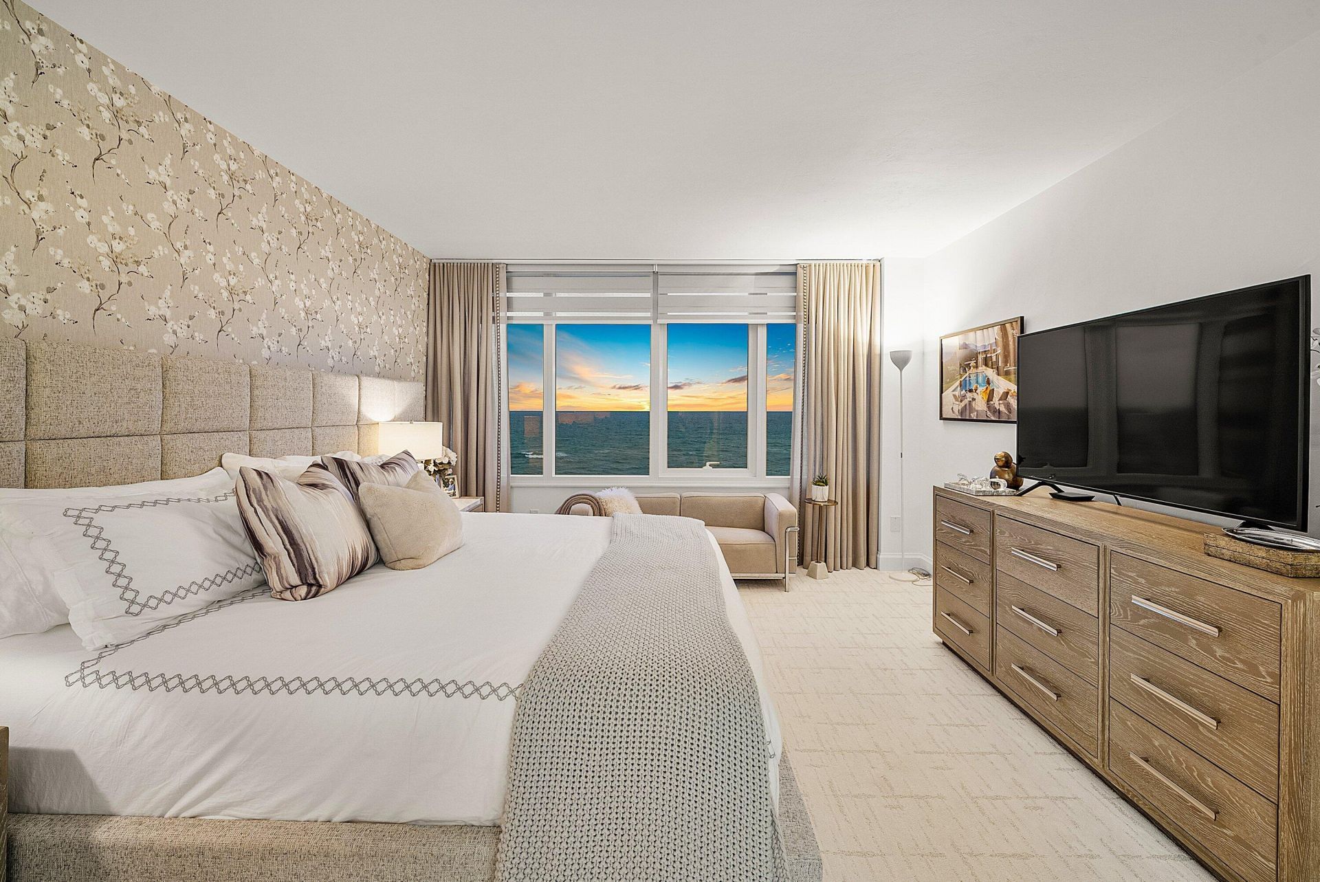 700 S Ocean Boulevard, Unit 705, Boca Raton, FL 33432 Photo