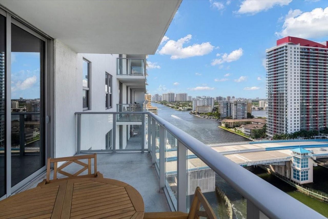 4010 S Ocean Drive, Unit R1102, Hollywood, FL 33019 Photo
