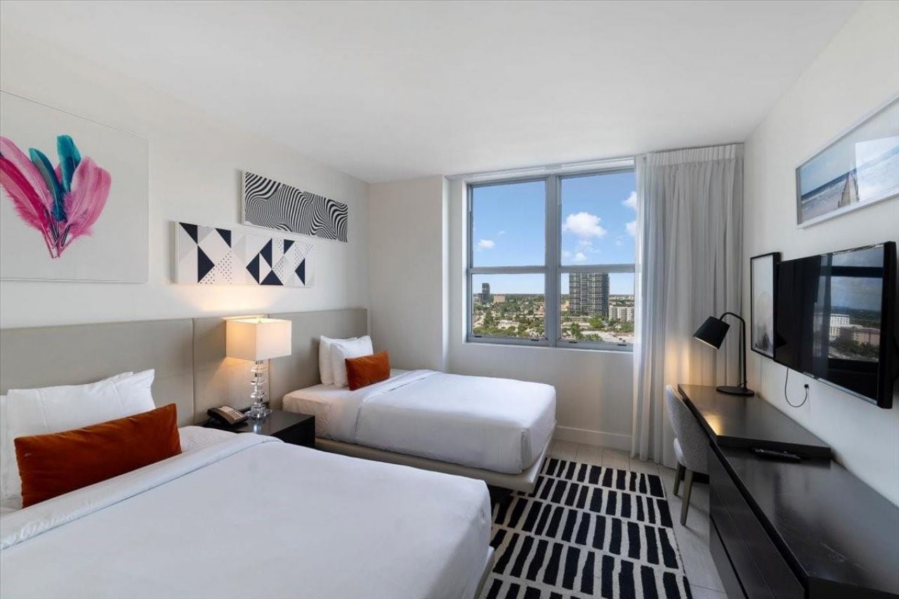 4010 S Ocean Drive, Unit R1102, Hollywood, FL 33019 Photo