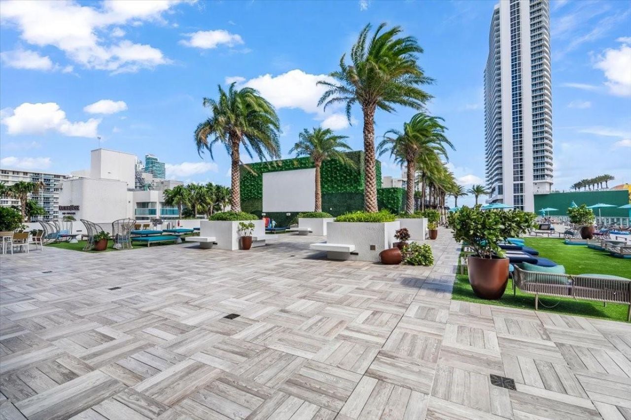 4010 S Ocean Drive, Unit R1102, Hollywood, FL 33019 Photo