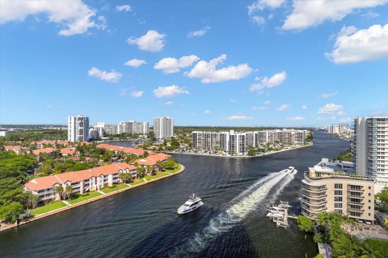 4010 S Ocean Drive, Unit R1102, Hollywood, FL 33019 Photo