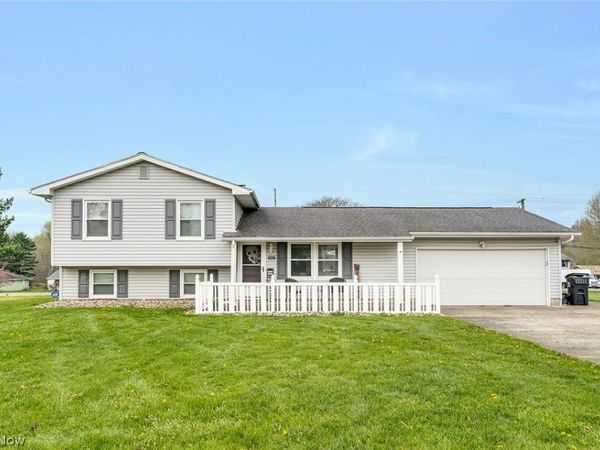 506 Garden Valley Court, Youngstown, OH 44512