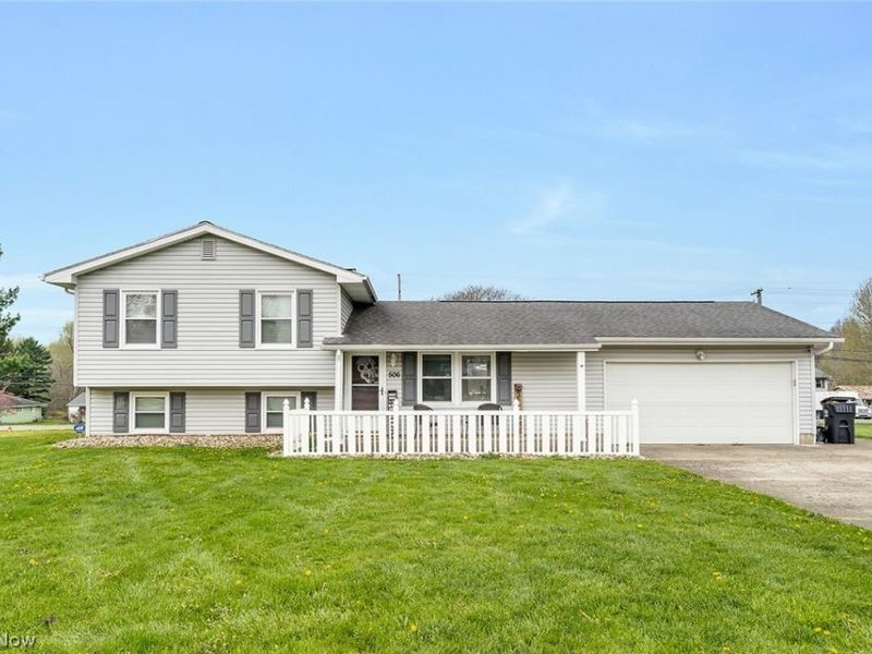 506 Garden Valley Court, Youngstown, OH 44512 Photo 1